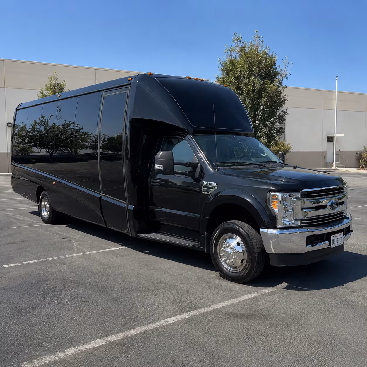 Columbia Birthday, Sweet 16, & Quinceañera Transportation party bus exterior