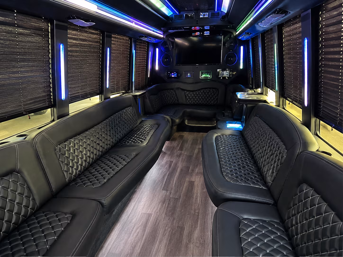Columbia Winery Tour & Pub Crawl Transportation party bus exterior